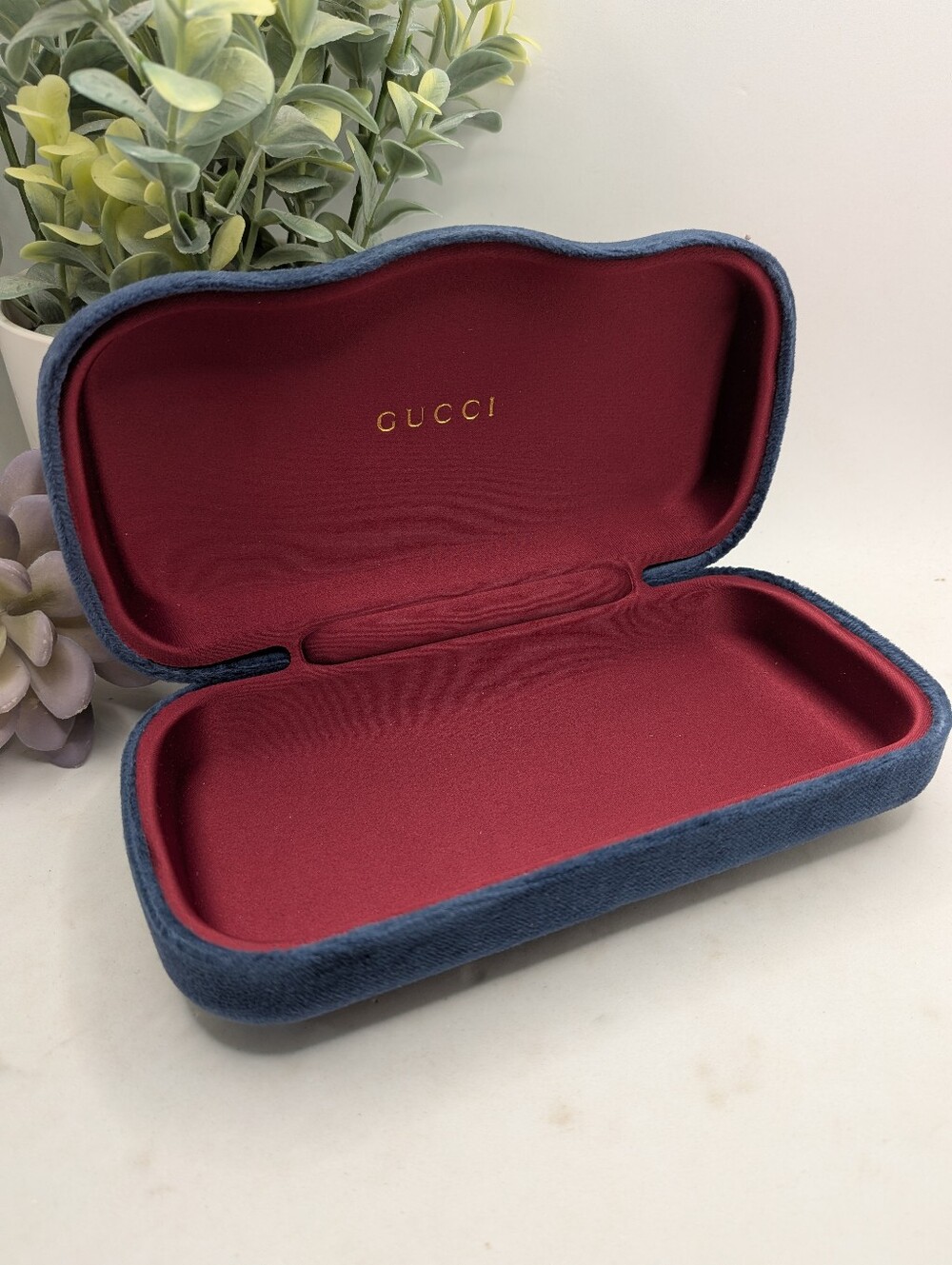 Gucci Blue Velvet sunGlasses Case with Burgundy Lining